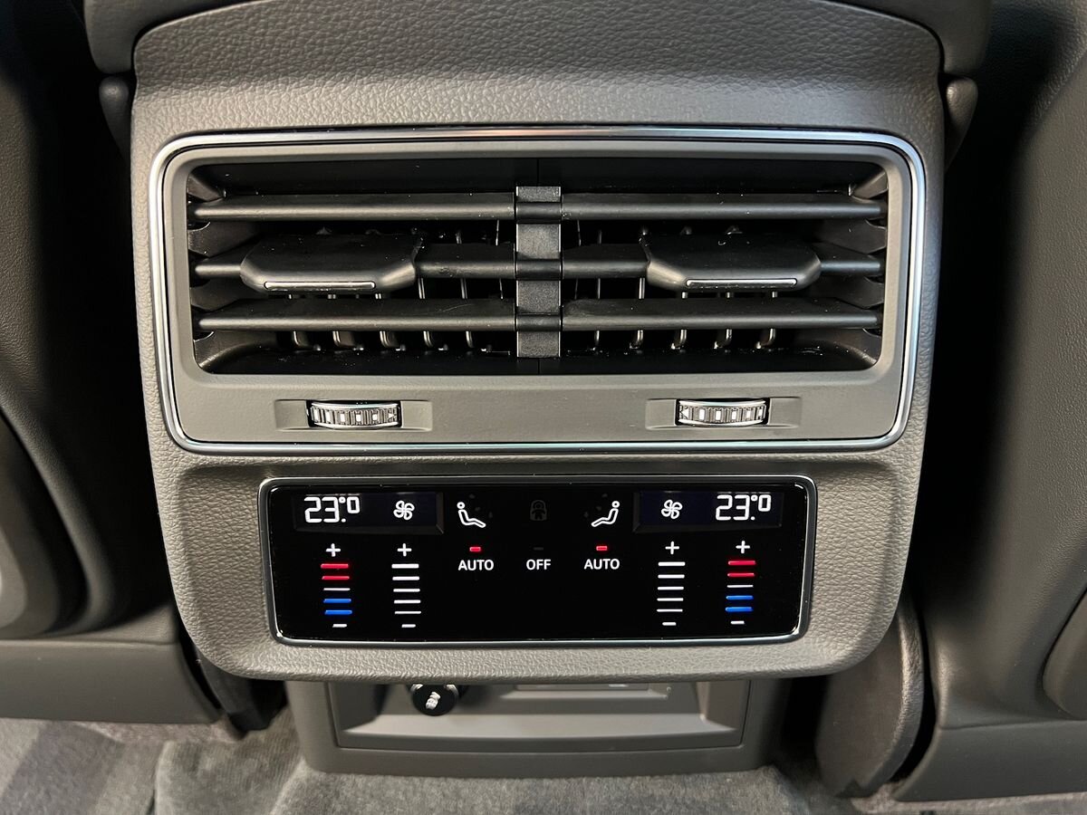 Audi Q8 SUV / Terénní 3,0 l 210 kw