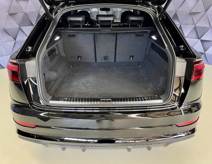 Audi Q8 SUV 3,0 l 210 kw