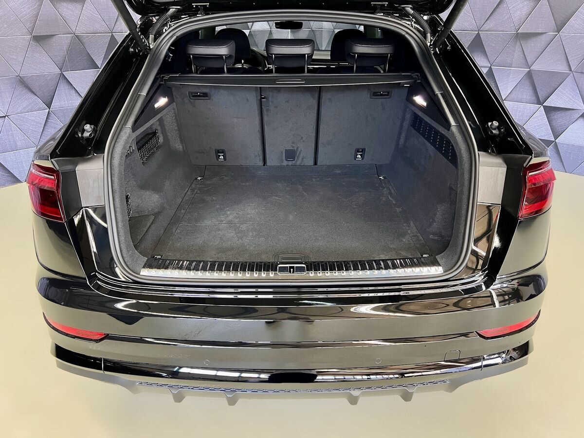 Audi Q8 SUV 3,0 l 210 kw