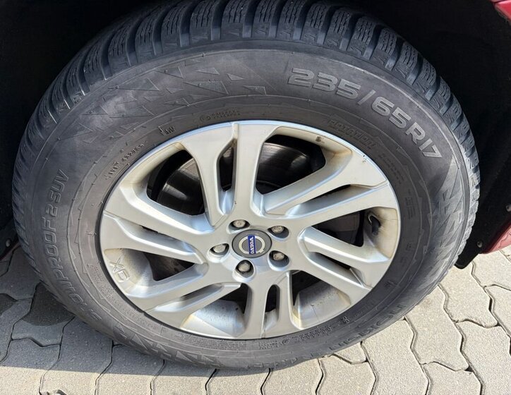 Volvo XC60 SUV / Terénní 2,4 l 133 kw