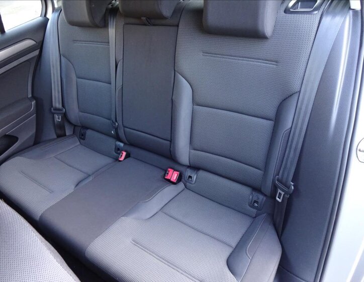 Volkswagen Golf Kombi 1,2 l 77 kw