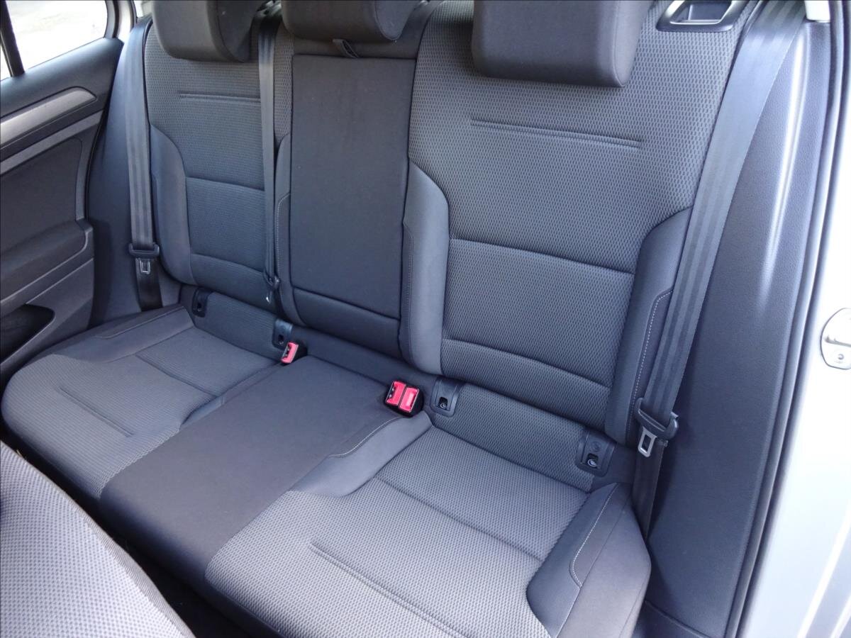 Volkswagen Golf Kombi 1,2 l 77 kw