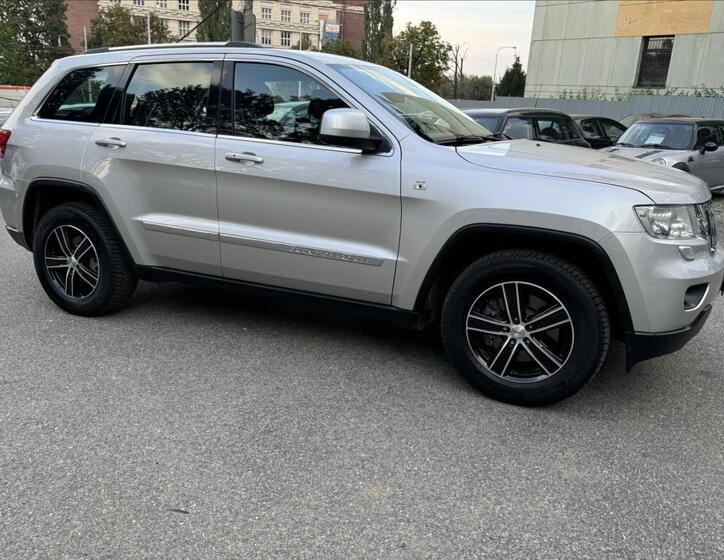 Jeep Grand Cherokee 14