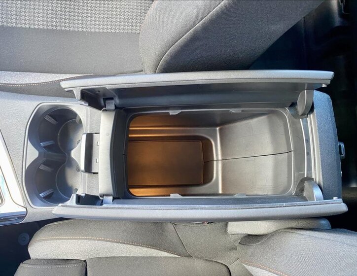 Peugeot 3008 SUV 1,2 l 96 kw