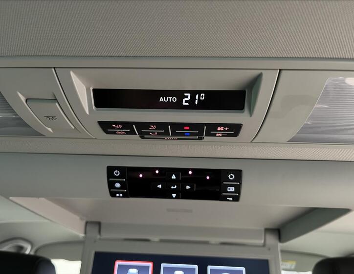 Volkswagen Multivan 27