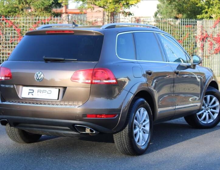 Volkswagen Touareg 2