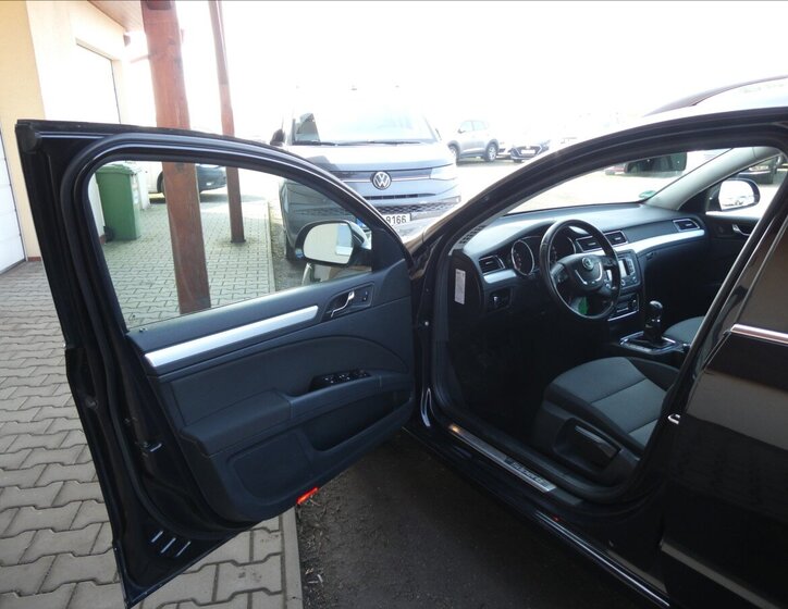 Škoda Superb Kombi 2,0 l 103 kw
