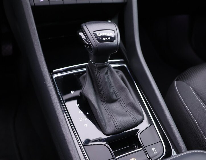 Škoda Karoq SUV / Terénní 2,0 l 110 kw