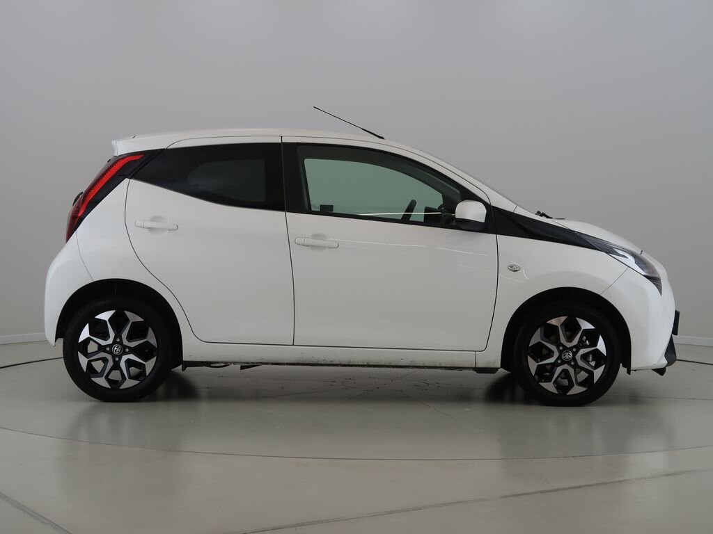 Toyota Aygo Hatchback 998,0 53 kw