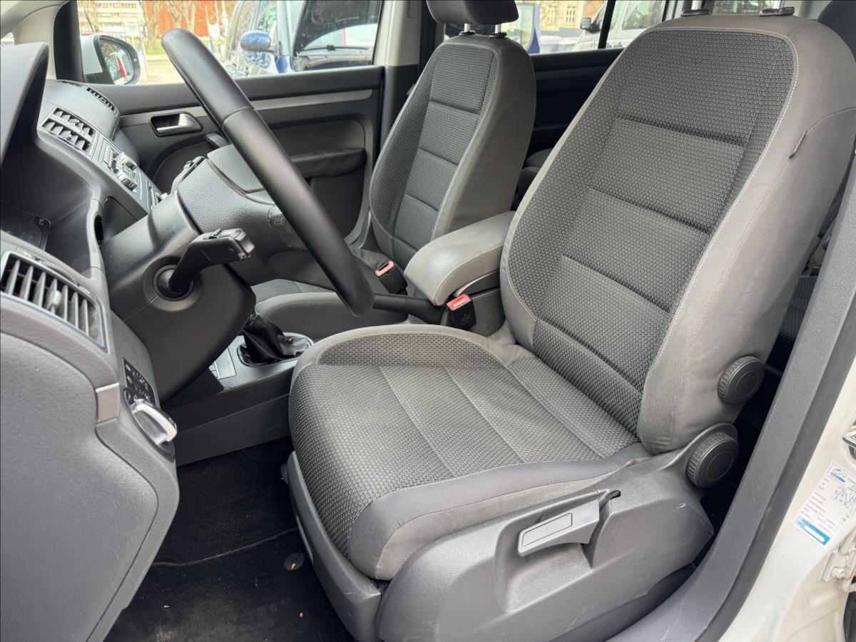 Volkswagen Touran MPV 1,6 l 77 kw