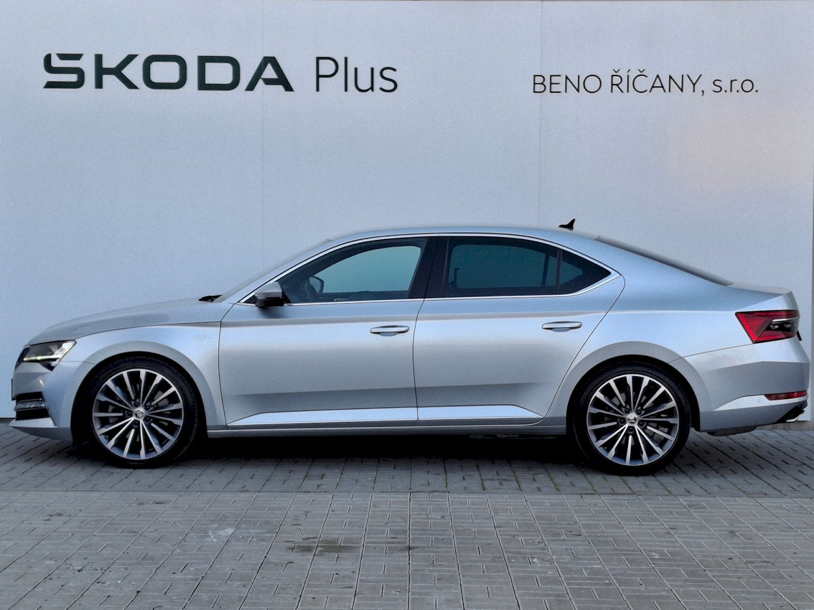 Škoda Superb Sedan 2,0 l 206 kw