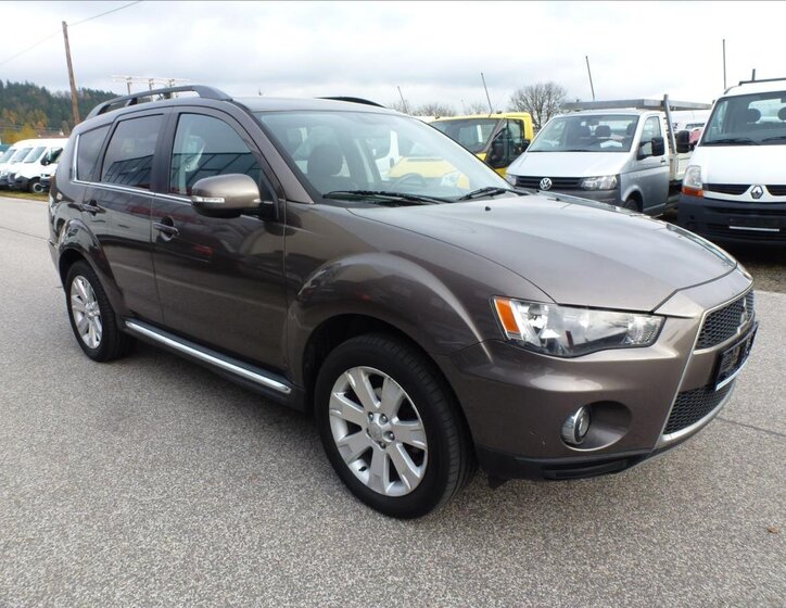 Mitsubishi Outlander 6