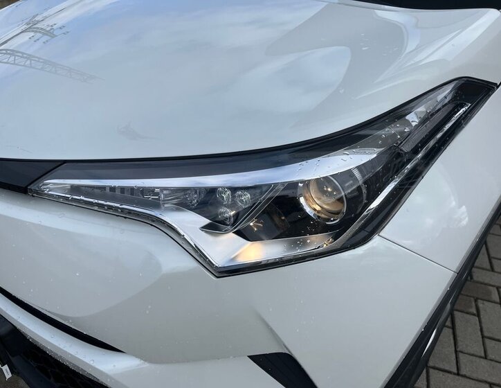 Toyota C-HR SUV / Terénní 1,8 l 72 kw