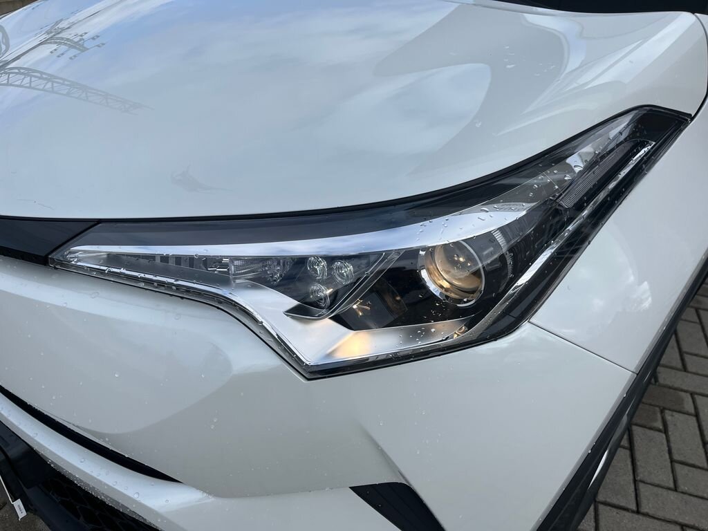 Toyota C-HR SUV / Terénní 1,8 l 72 kw