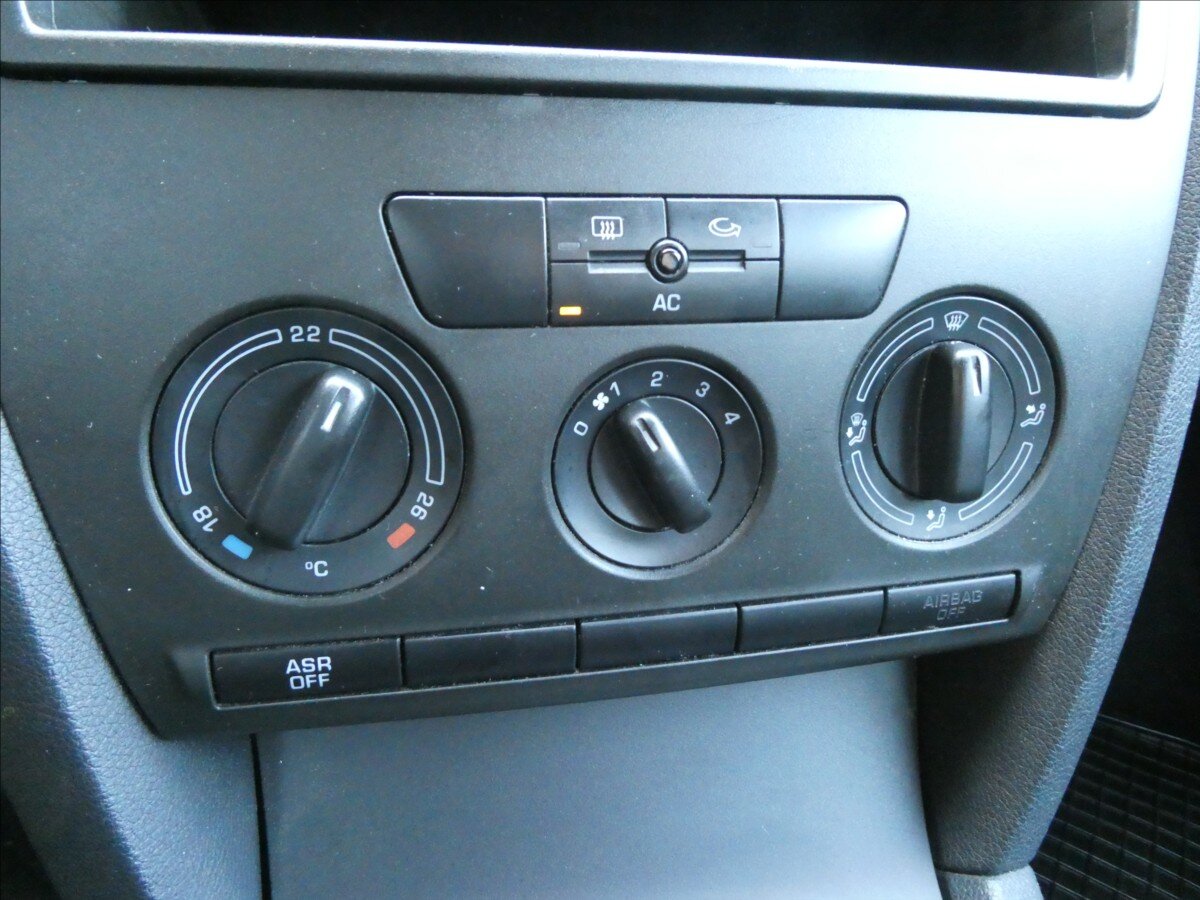 Škoda Octavia Sedan / Limuzína 1,6 l 85 kw