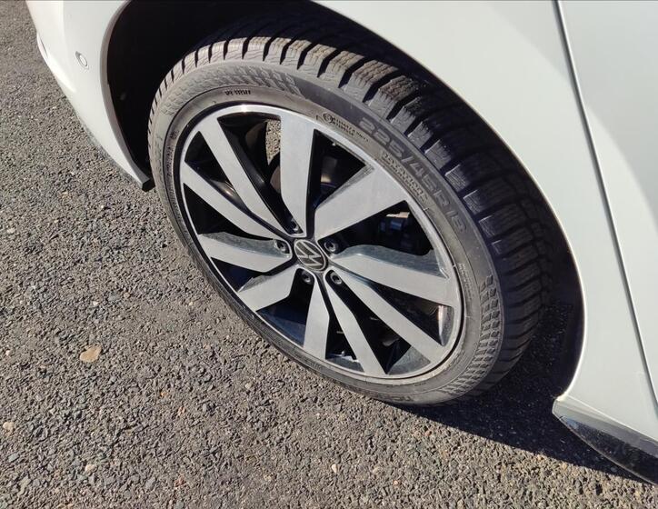 Volkswagen Touran 20