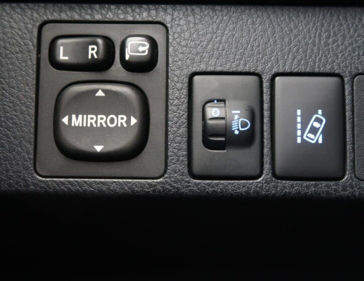 Toyota RAV4 SUV / Terénní 2,5 l 114 kw