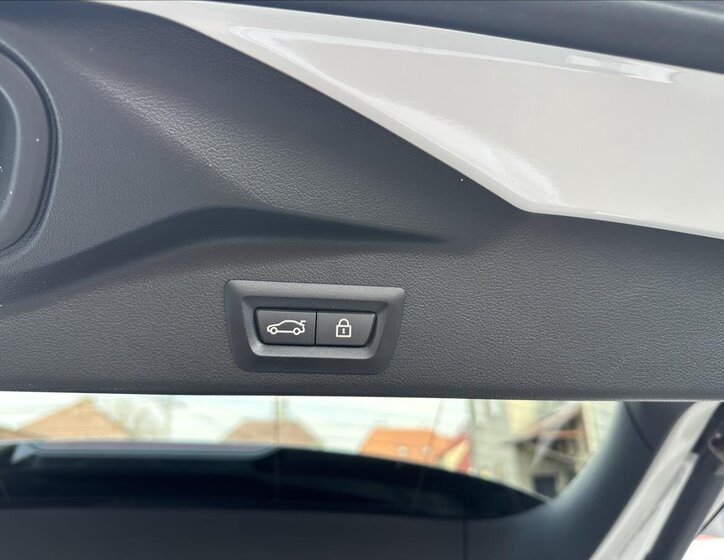 BMW X5 SUV / Terénní 3,0 l 195 kw