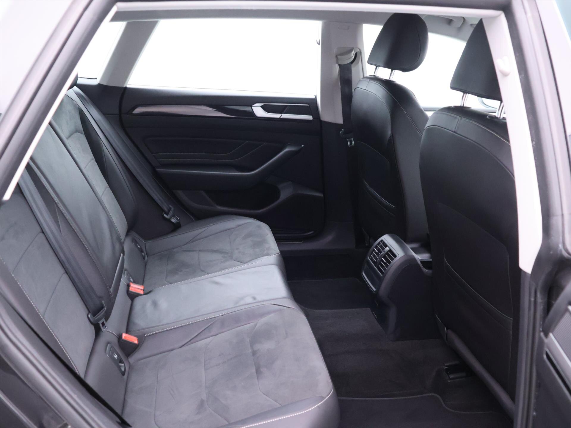 Volkswagen Arteon Kombi 2,0 l 110 kw