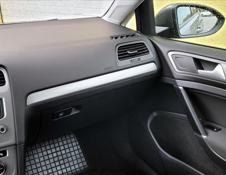 Volkswagen Golf Kombi 1,6 l 81 kw