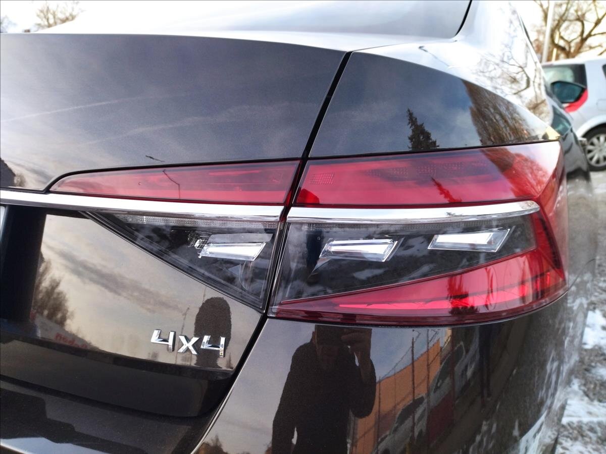 Škoda Superb Sedan 2,0 l 200 kw