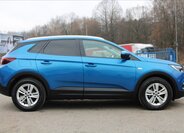 Opel Grandland X SUV 1,2 l 96 kw