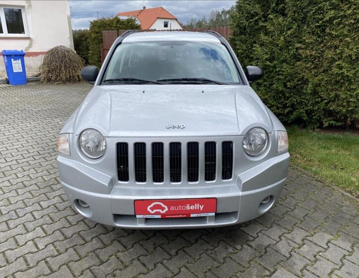 Jeep Compass SUV 2,0 l 103 kw