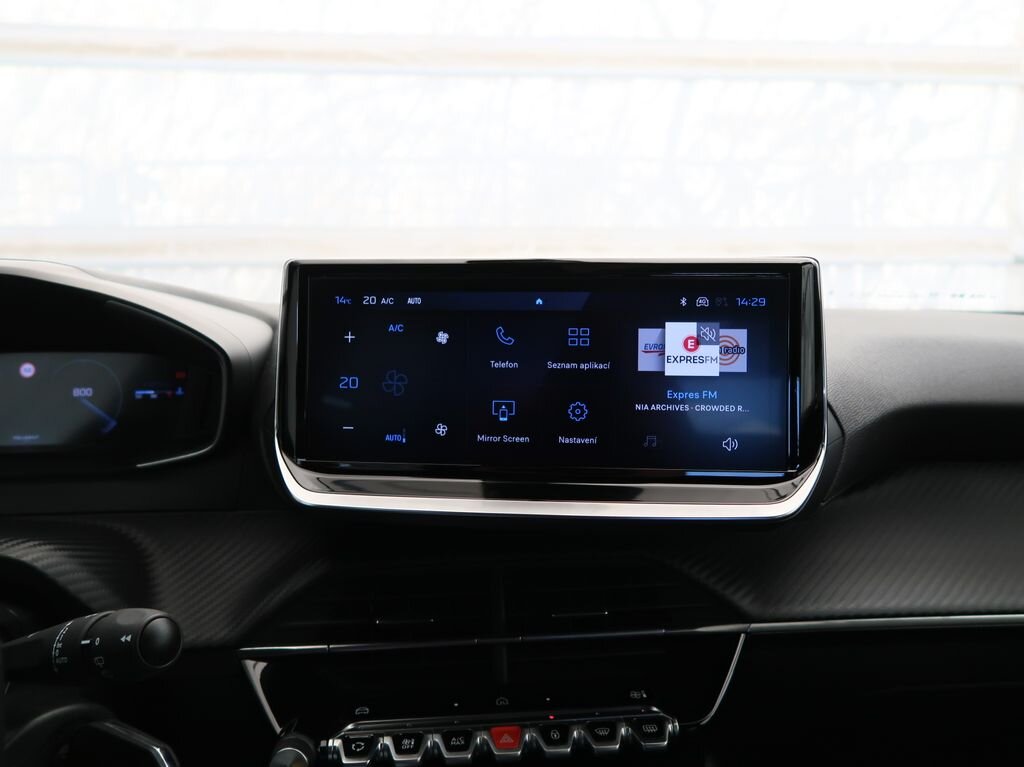 Peugeot 2008 SUV / Terénní 1,2 l 74 kw