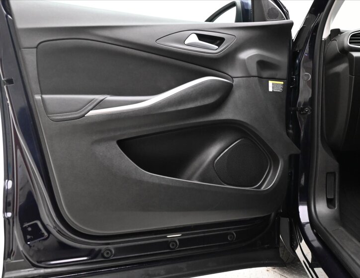 Opel Grandland X SUV 1,6 l 88 kw