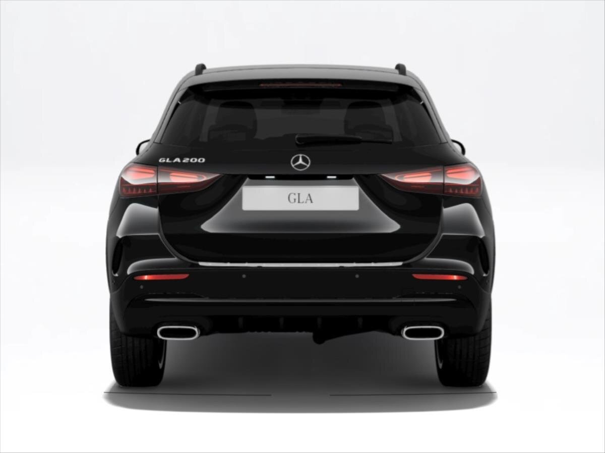 Mercedes-Benz GLA SUV / Terénní 1,3 l 120 kw
