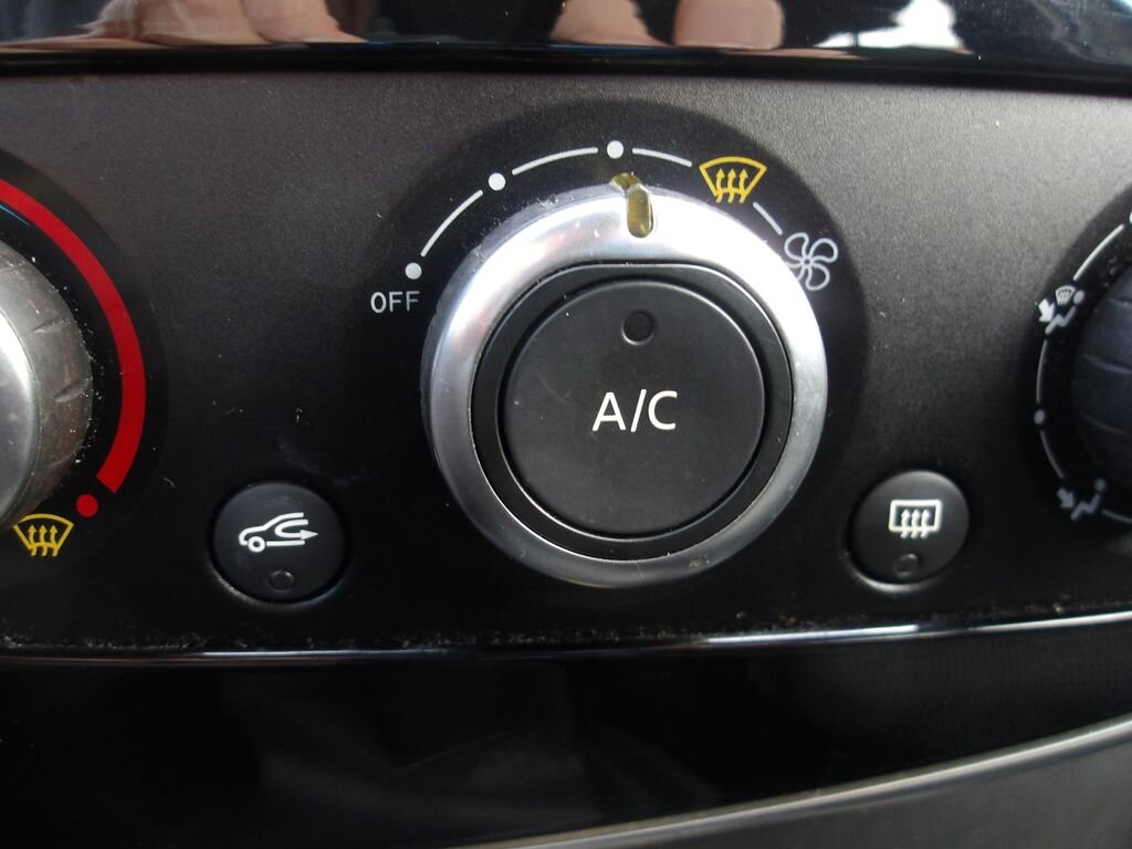 Renault Clio Hatchback 1,1 l 54 kw