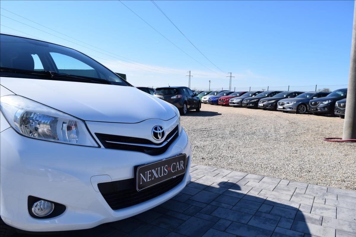 Toyota Yaris Hatchback 998,0 51 kw
