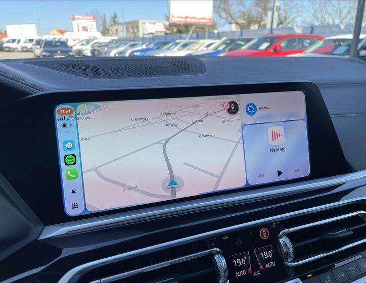 BMW X7 SUV / Terénní 3,0 l 195 kw