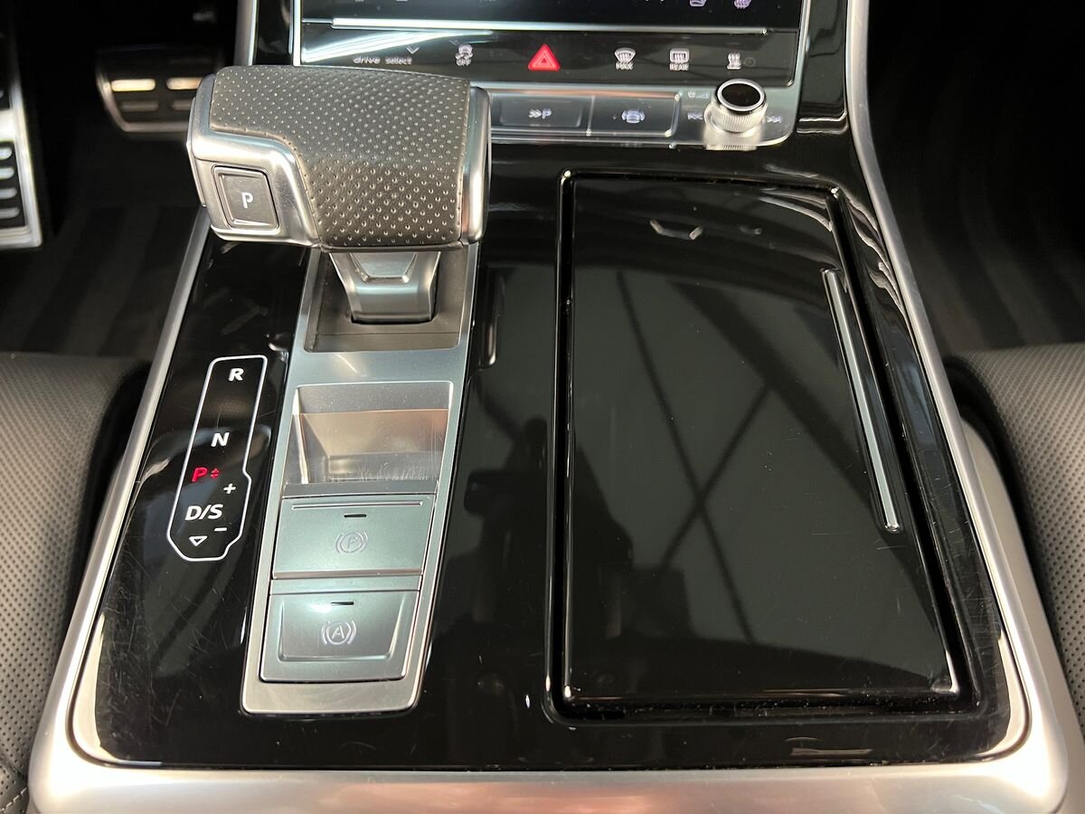 Audi SQ8 SUV 4,0 l 373 kw