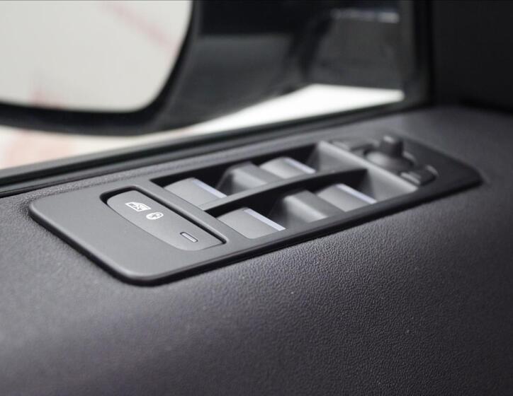 Land Rover Discovery Sport 15