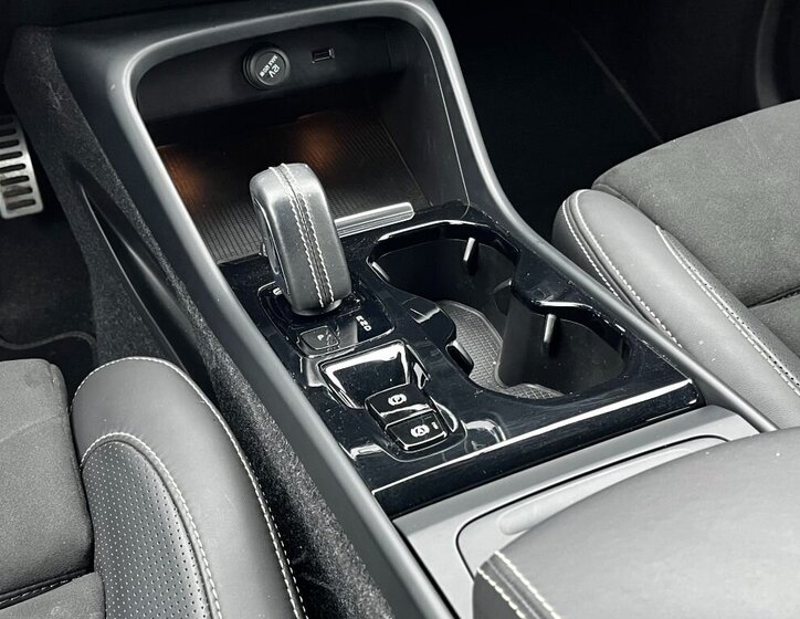 Volvo XC40 SUV 2,0 l 140 kw