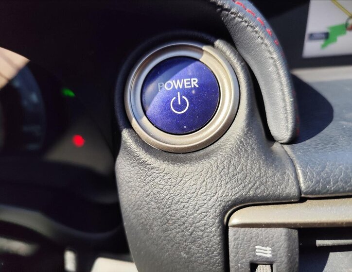 Lexus RC 300h Kupé 2,5 l 133 kw