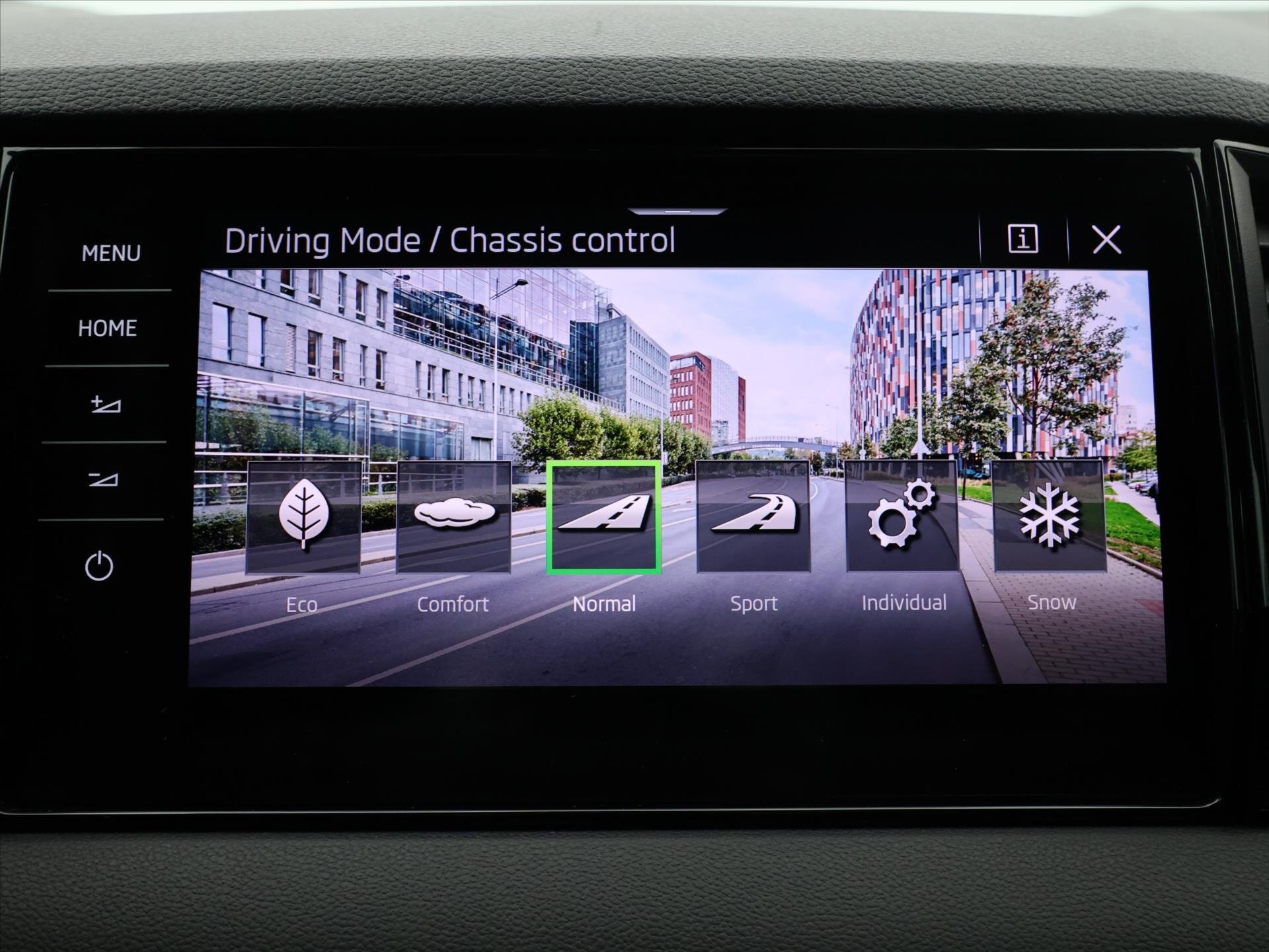 Škoda Karoq SUV / Terénní 2,0 l 110 kw