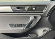 Volkswagen Touareg 19