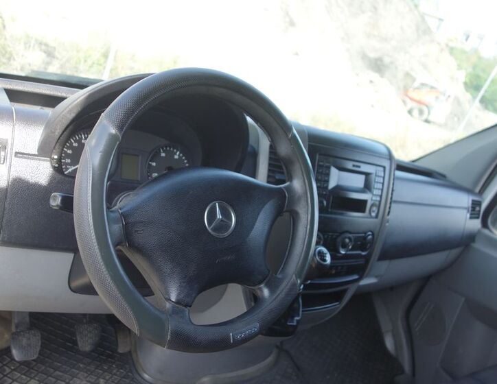 Mercedes-Benz Sprinter 33