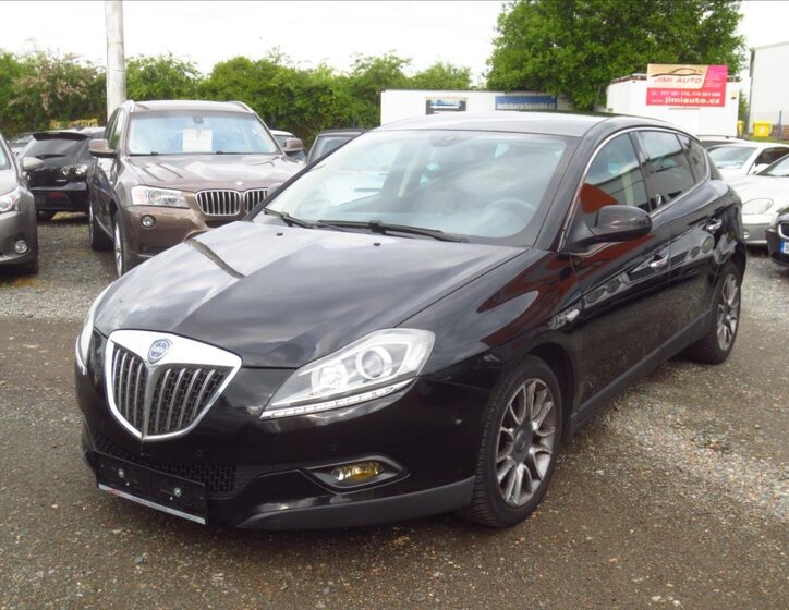 Lancia Delta Hatchback 1,4 l 88 kw