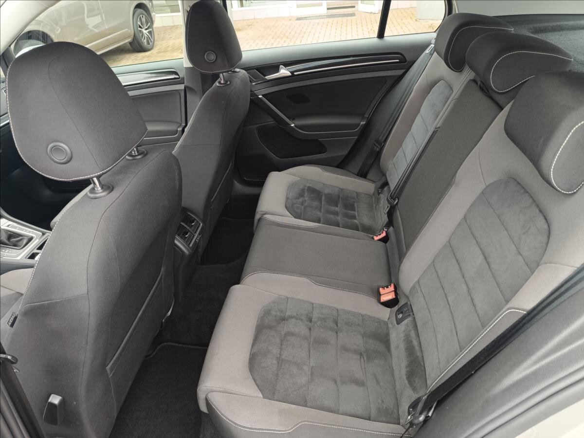 Volkswagen Golf Hatchback 1,4 l 110 kw