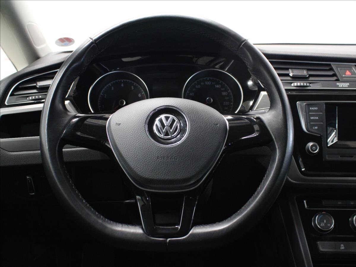 Volkswagen Touran MPV 1,2 l 81 kw