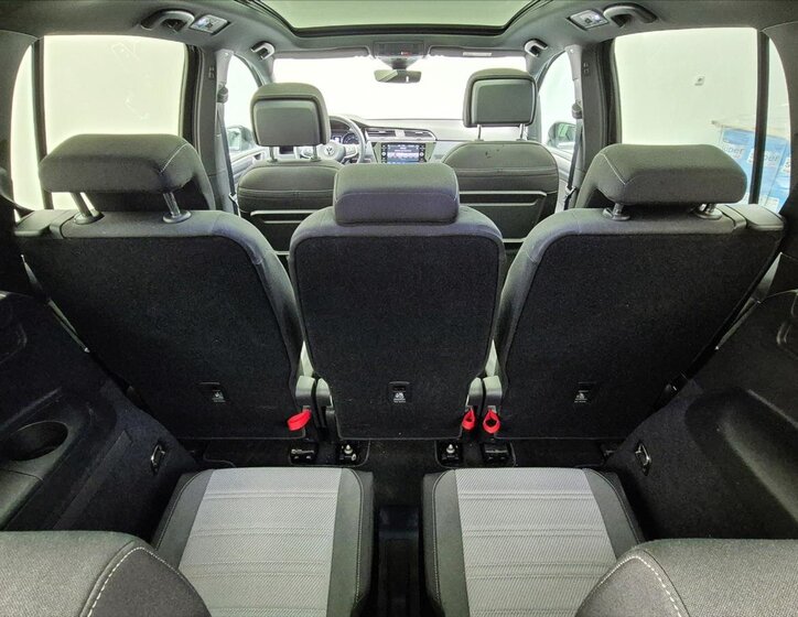 Volkswagen Touran 10