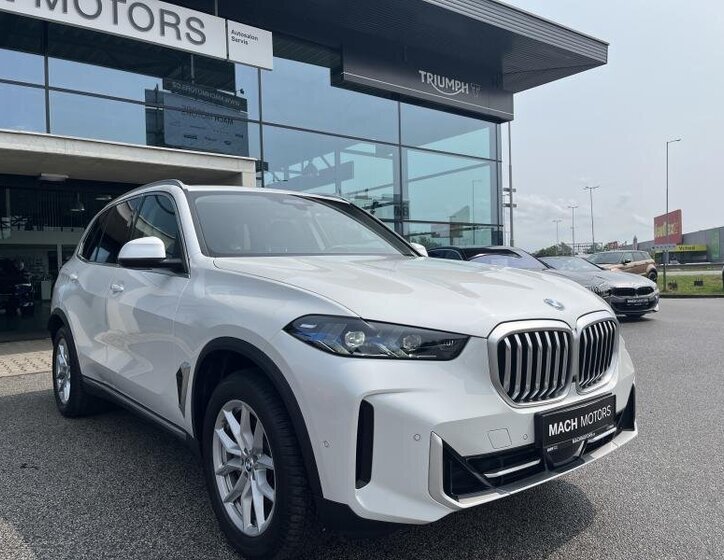 BMW X5 SUV 3,0 l 210 kw