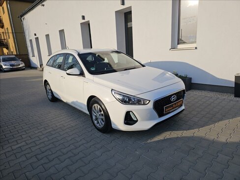 Hyundai i30 Kombi 1,6 l 81 kw