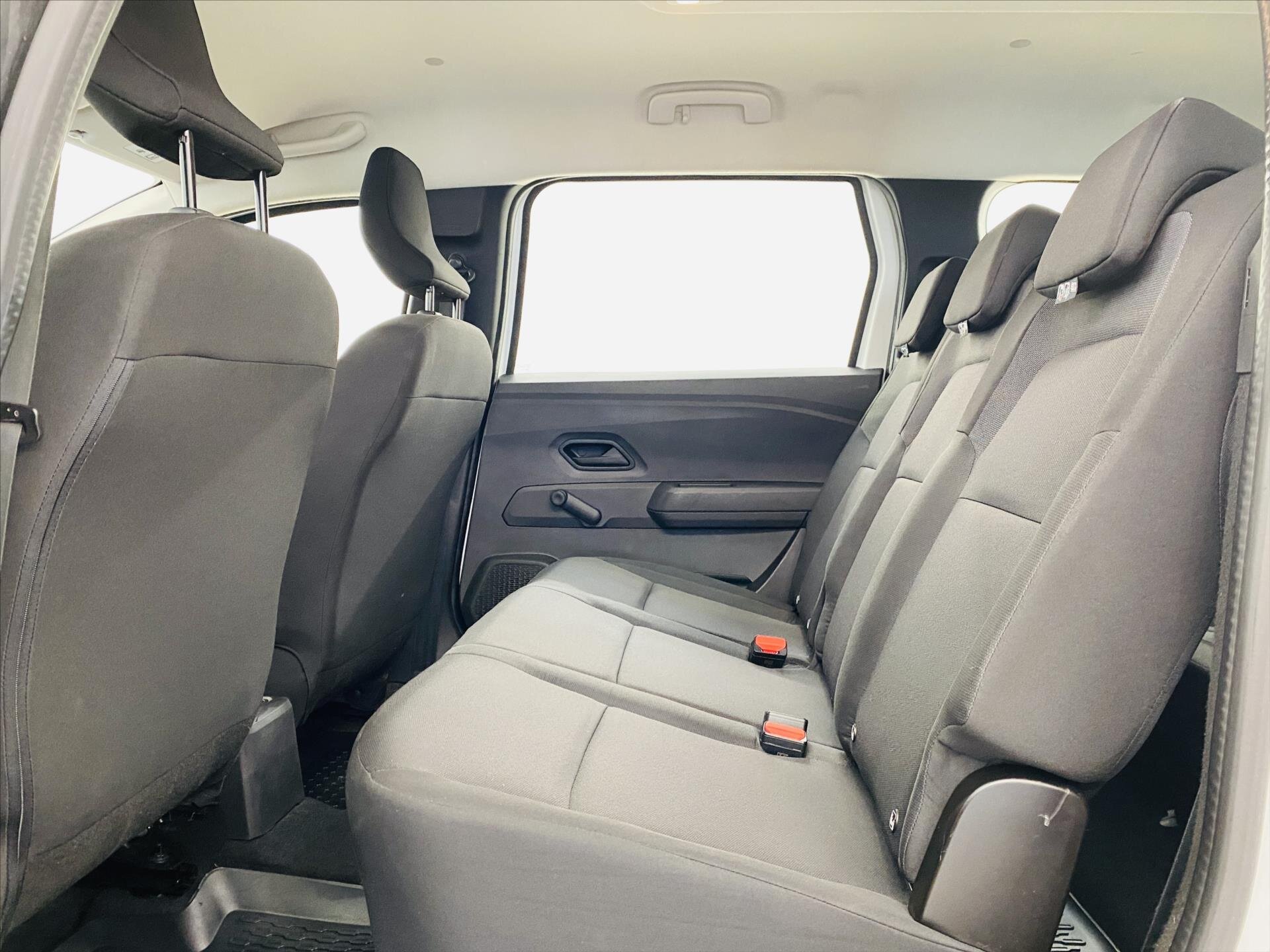 Dacia Jogger Kombi 999,0 67 kw