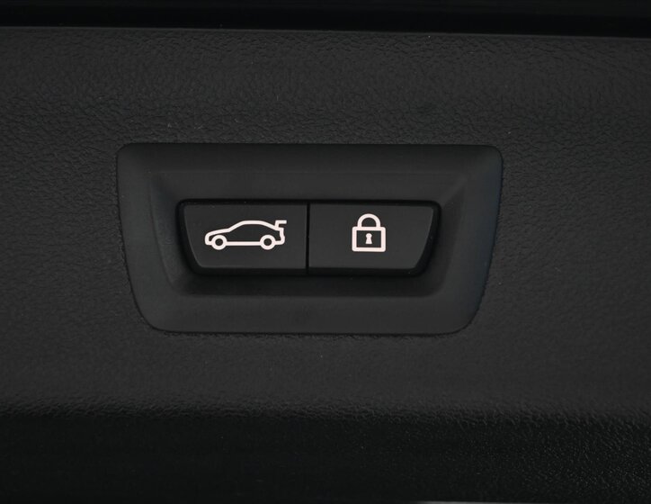 BMW Řada 5 Kombi 3,0 l 195 kw