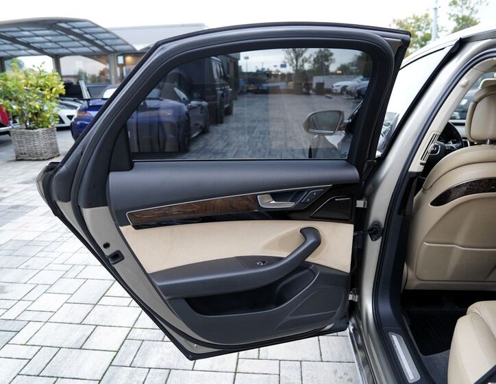 Audi A8 16