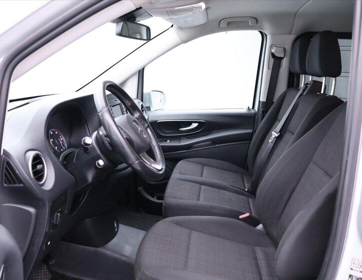 Mercedes-Benz Vito Kombi 2,1 l 140 kw